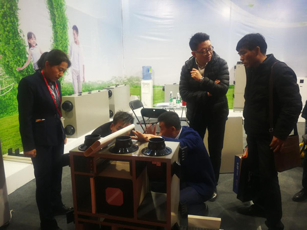 大放异彩 瑞芬德新风实力亮相中部国际(郑州)供热采暖热泵博览会