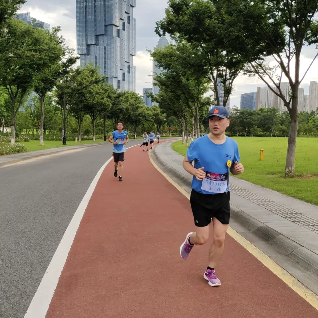 不忘初心，踏上新征程 | 盾安中央空调半程马拉松跑步活动圆满完成