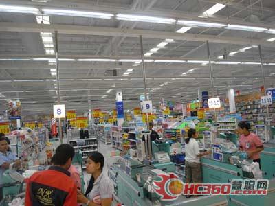 杜肯索斯总经理一行人等考察东南亚市场