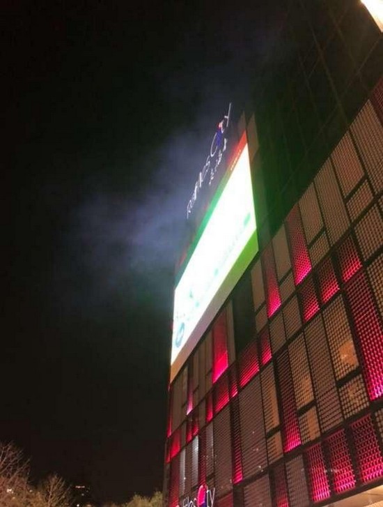 北京一商场突冒浓烟!消防:系空调故障引起 无伤亡